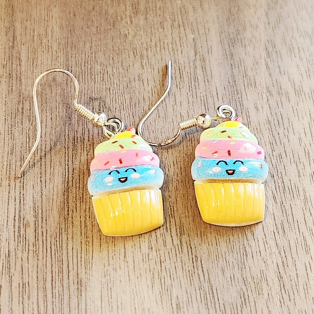 Handmade Smiling Cupcake Drop Earrings Multicolor Sprinkles Silver Tone Fishhook